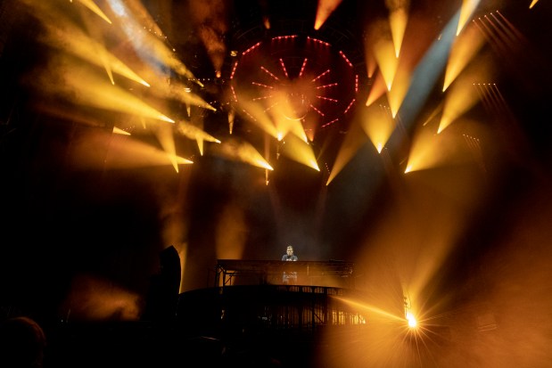 Kaskade performs at the Lollapalooza music festival in Grant Park on July 30, 2022, in Chicago. (Raquel Zaldívar/Chicago Tribune)