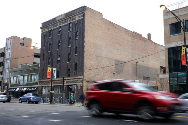 TimeLine Theatre Company is raising funds to convert this building in the 5300 block of North Broadway, photographed here in 2018, into a new theater venue. (Stacey Wescott / Chicago Tribune)