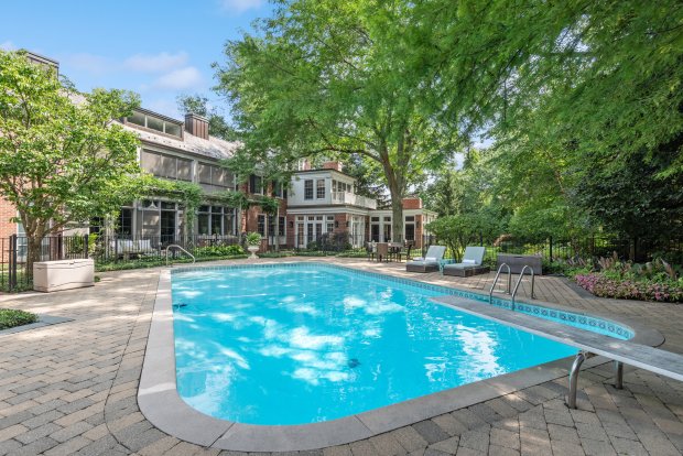 Wilmette 5-bedroom home with indoor golf range: $3.5M- Original Credit: VHT Studios