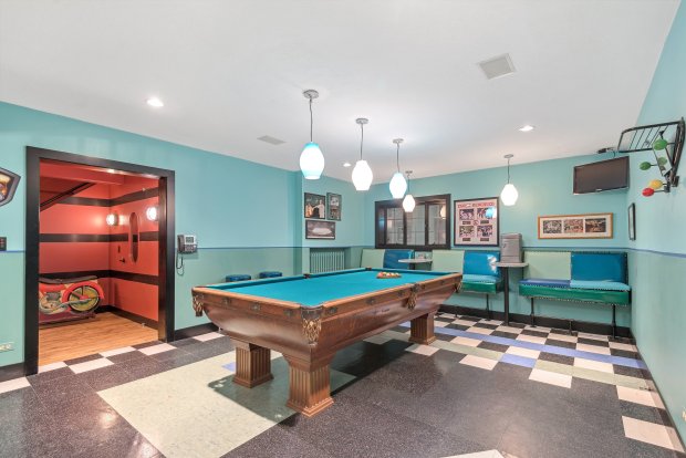 Wilmette 5-bedroom home with indoor golf range: $3.5M- Original Credit: VHT Studios