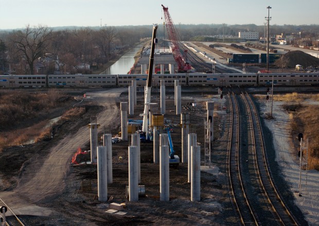 Construction on the CREATE Forest Hill Flyover project near near 75th Street and Western Avenue to carry north-south trains over the Belt Junction. (E. Jason Wambsgans/Chicago Tribune)