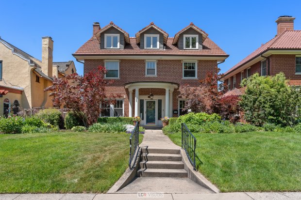 Oak Park 5-bedroom home with marble-faced wood-burning fireplace: $1.4M- Original Credit: Luis Ramos/LCR Visuals