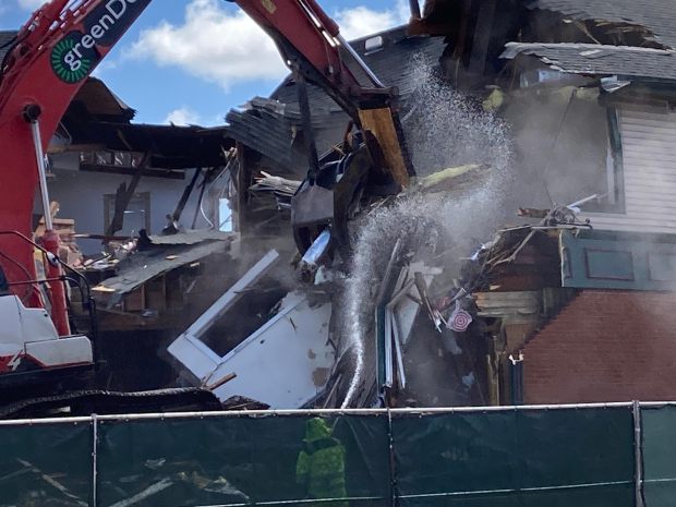 Demolition takes place March 27, 2024, at Teehan's, a longtime Irish tavern in downtown Tinley Park (Mike Nolan / Daily Southtown)