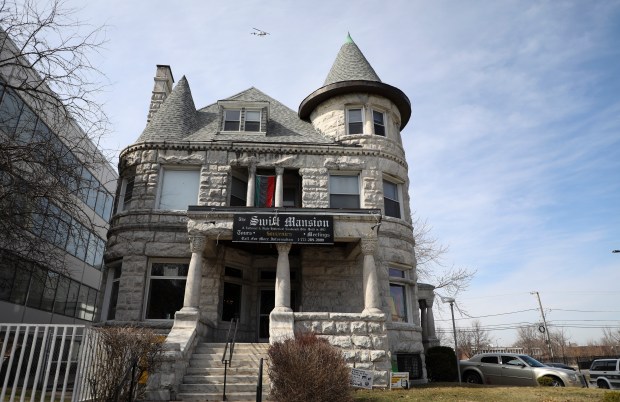 The Swift-Morris Mansion in the 4500 block of South Michigan Ave., in the Bronzeville community on March 12, 2021. (Abel Uribe/Chicago Tribune)