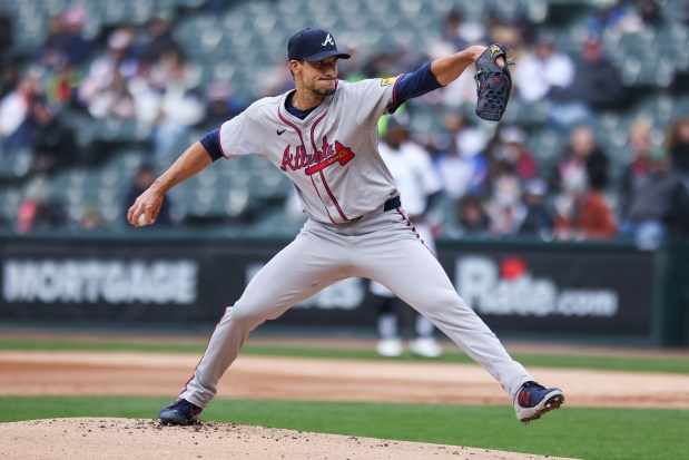 Atlanta Braves starting pitcher Charlie Morton (50) pitches during the first inning of the game against the Chicago White Sox at Guaranteed Rate Field in Chicago on April 1, 2024. (Eileen T. Meslar/Chicago Tribune)
