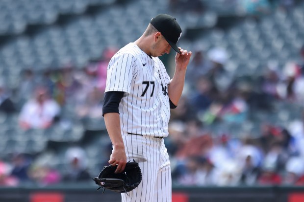 Chicago White Sox relief pitcher Chris Flexen (77) reacts after giving up a RBI double during the fourth inning of the game against the Atlanta Braves at Guaranteed Rate Field in Chicago on April 1, 2024. (Eileen T. Meslar/Chicago Tribune)
