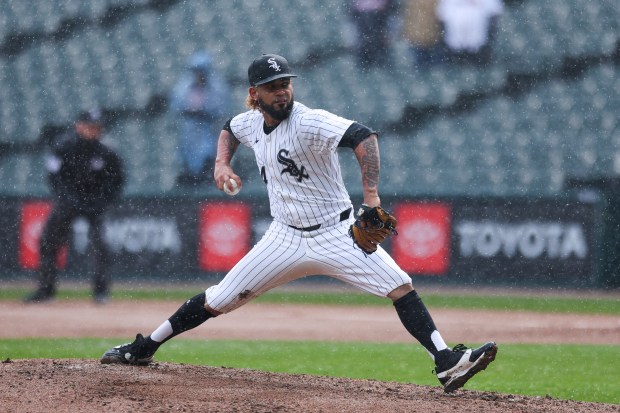 Chicago White Sox relief pitcher Deivi Garcia (64) pitches during the eighth inning of the game against the Atlanta Braves at Guaranteed Rate Field in Chicago on April 1, 2024. (Eileen T. Meslar/Chicago Tribune)