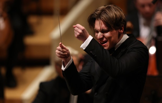 New Chicago Symphony Orchestra music director designate Klaus Mäkelä conducts the CSO at Symphony Center on April 4, 2024. (Chris Sweda/Chicago Tribune)