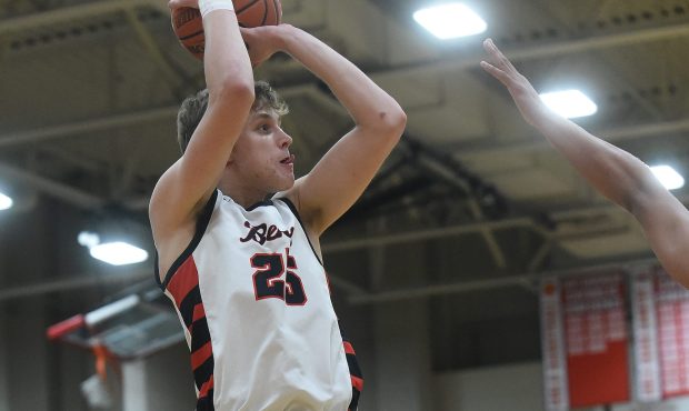 Benet's Gabriel Sularski (25) pulls up for a shot against DePaul Prep during a non-conference game Friday, February 16, 2024 in Lisle, IL. (Steve Johnston/Naperville Sun)