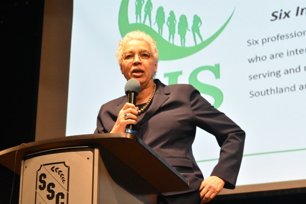 Cook County Board President Toni Preckwinkle helps kick off the Southland Women's Health and Wellness Summit in South Holland April 20, 2024. (Jesse Wright/for Daily Southtown)