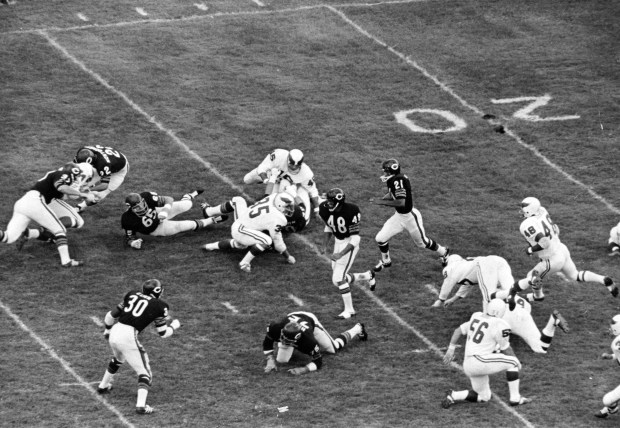 Bears' Cecil Turner (21) finds a clear path as he follows his blockers on his 96-yard touchdown jaunt from the opening kickoff in Dyche Stadium on Sept. 27, 1970. The Bears beat the Philadelphia Eagles 20 to 16. (Bob Fila/Chicago Today)