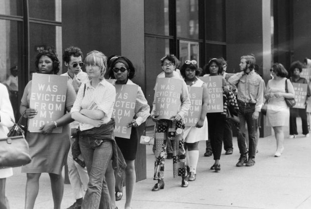 Members of the Contract Buyers League demonstrate with contract home buyers in front of the Federal Building on May 19, 1970. (Arthur Walker/Chicago Tribune)
