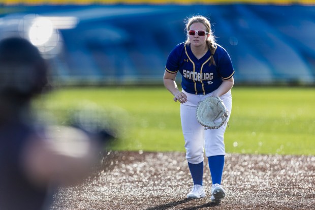 Sandburg's Zoe Jeanes inches up as a pitch is delivered against Lemont during a nonconfernece game in Orland Park on Wednesday, May 1, 2024. (Vincent D. Johnson/for the Daily Southtown)