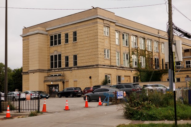 The Wadsworth Elementary School migrant shelter on Oct. 18, 2023, in Chicago. (Armando L. Sanchez/Chicago Tribune)