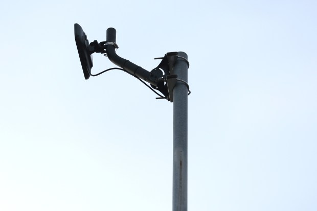 A ShotSpotter gunshot detection device at Chicago Avenue and Pulaski Road in Chicago is seen on May 14, 2024. (Terrence Antonio James/Chicago Tribune)