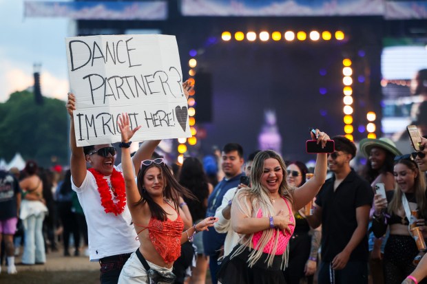 People dance during the Sueños Festival at Grant Park on May 26, 2024. (Eileen T. Meslar/Chicago Tribune)