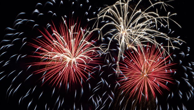 Fireworks explode over Navy Pier in Chicago in 2021. (Vashon Jordan Jr. / Chicago Tribune)