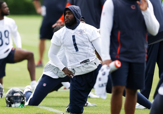 Bears cornerback Jaylon Johnson stretches during minicamp at Halas Hall on June 5, 2024. (Eileen T. Meslar/Chicago Tribune)