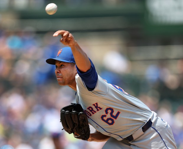 New York Mets starting pitcher Jose Quintana (62) delivers to the Chicago Cubs in the second inning of a game at Wrigley Field in Chicago on June 21, 2024. (Chris Sweda/Chicago Tribune)