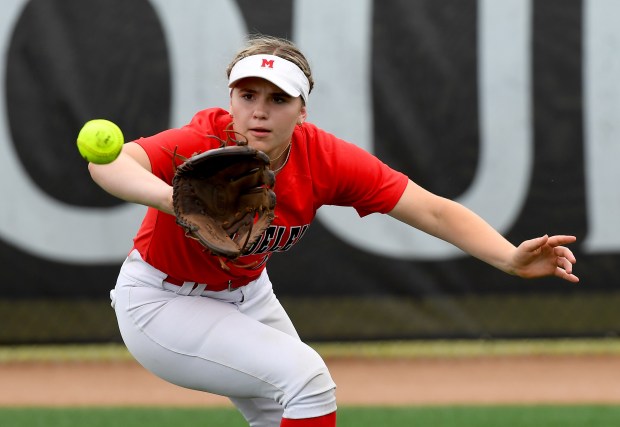 Mundelein's Lillian Scardicchio (20) grabs a line drive. Oswego defeated Mundelein 12-7 in the Class 4A third-place game at Louisville Slugger Sports Complex in Peoria, Saturday, June 8, 2024(Rob Dicker / Daily Southtown)