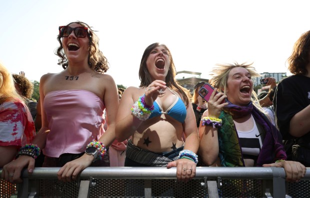 Concertgoers yell as 100 gecs takes the stage during Pitchfork Music Festival at Union Park Friday, July 19, 2024, in Chicago. (John J. Kim/Chicago Tribune)