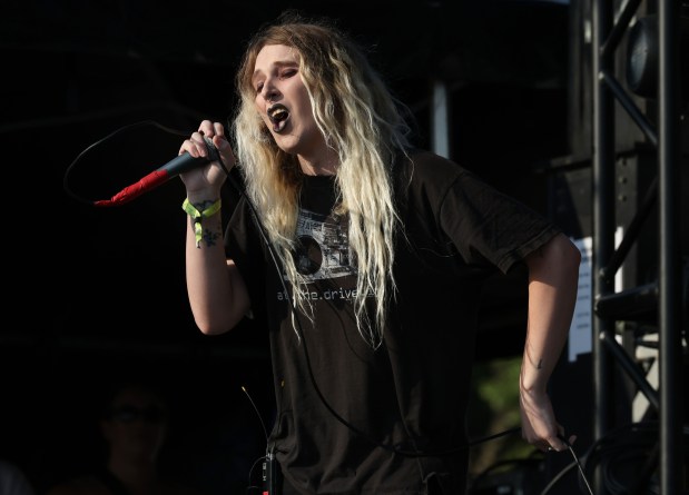 Laura Les of100 gecs performs during Pitchfork Music Festival at Union Park Friday, July 19, 2024, in Chicago. (John J. Kim/Chicago Tribune)