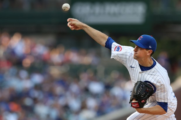 Chicago Cubs starting pitcher Kyle Hendricks (28) delivers to the Arizona Diamondbacks in the second inning of a game at Wrigley Field in Chicago on July 20, 2024. (Chris Sweda/Chicago Tribune)