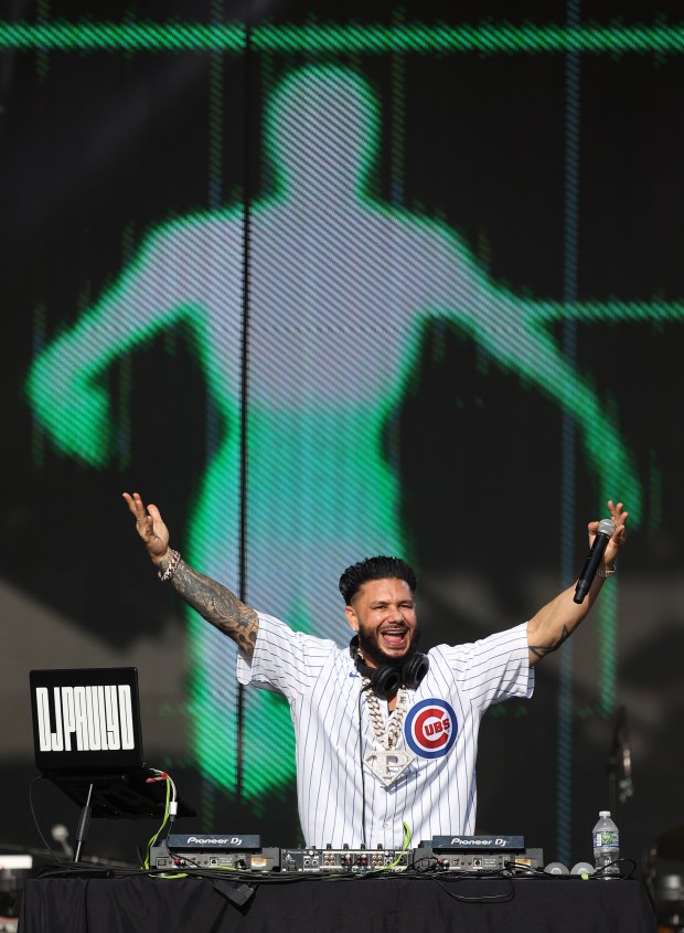 DJ Pauly D performs at the annual Windy City Smokeout outside of the United Center in Chicago on Friday, July 12, 2024. (Chris Sweda/Chicago Tribune)