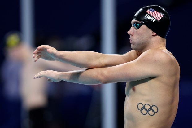 Bobby Finke of Team United States prepares to compete in the Men's 800m Freestyle Final on day four of the Olympic Games Paris 2024 at Paris La Defense Arena on July 30, 2024 in Nanterre, France. (Photo by Sarah Stier/Getty Images)