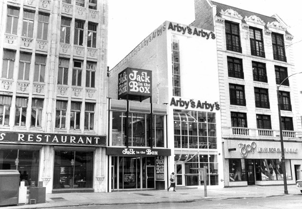 A Jack in the Box sits next to an Arby's at East Chicago Avenue on April 7, 1977. "Chicago Avenue between Michigan Avenue and State Street is becoming a fast-food center," wrote the Tribune on April 10, 1977. (William Yates/Chicago Tribune)