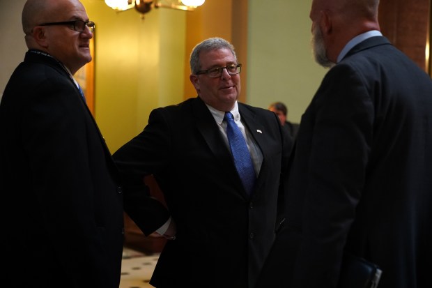 Illinois Auditor General Frank Mautino, center, in the Illinois State Capitol in Springfield on Jan. 29, 2020. (E. Jason Wambsgans/Chicago Tribune)