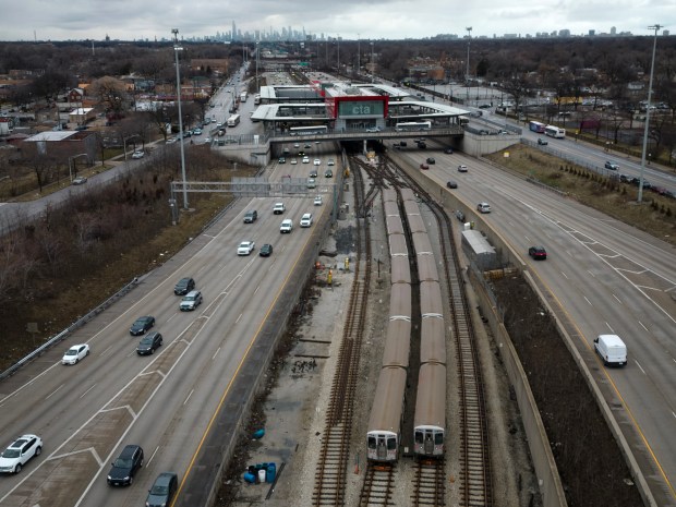 The CTA Red Line terminus south of the 95th Street station on March 10, 2023. (E. Jason Wambsgans/Chicago Tribune)