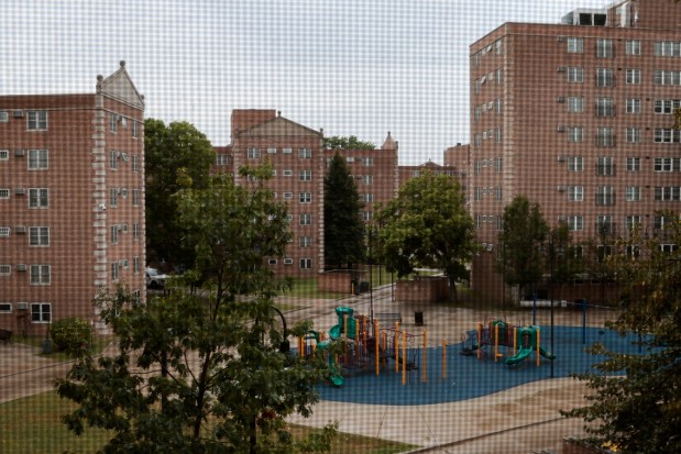 The Dearborn Homes apartments, a Chicago Housing Authority public housing development, are seen along the 2900 block of South State Street in Chicago, Aug. 15, 2024. (Antonio Perez/Chicago Tribune)