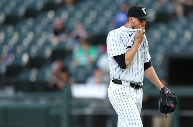 Chicago White Sox starting pitcher Chris Flexen (77) walks off the mound after being pulled from the game in the seventh inning against the Texas Rangers at Guaranteed Rate Field in Chicago on Aug. 28, 2024. (Chris Sweda/Chicago Tribune)