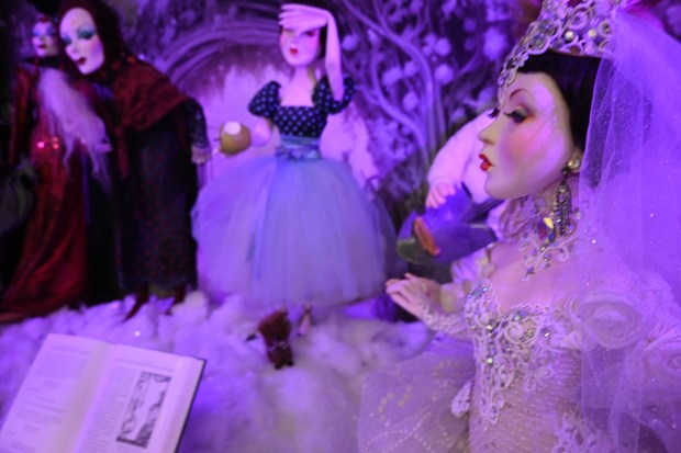 Automatons from the 2005 Marshall Field's holiday window display tell the fairy tale of Snow White. They were loaned by Macy's late last year to the Elmhurst History Museum for the exhibit Remembering Marshall Field's and Lost Chicago Department Stores. (Elmhurst History Museum)