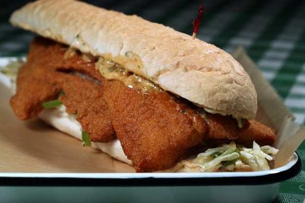 The catfish po'boy at Daisy's Po'boy and Tavern in Chicago's Hyde Park neighborhood. (Terrence Antonio James/Chicago Tribune)