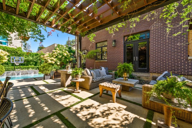 This six-bedroom, five-and-a-half-bath home in the Bucktown neighborhood recently went on the market for over $3.6 million. (BR Lillie Photography LLC)