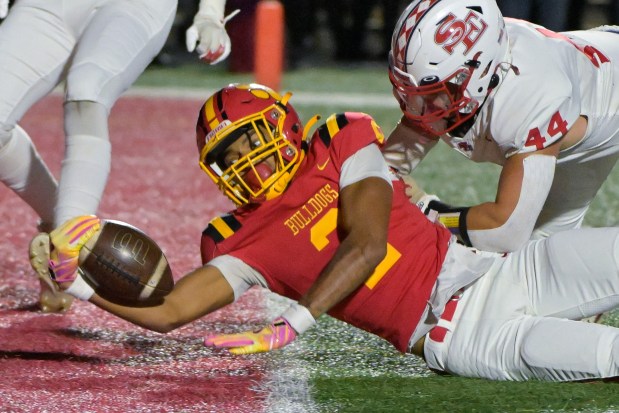 Batavia's Isaiah Brown (2) scores a second quarter touchdown against South Elgin during a game at home on Friday, Sept. 6, 2024. (Mark Black / The Beacon-News)