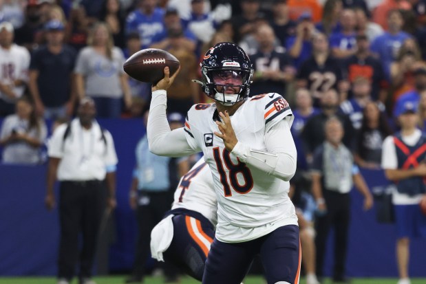 Chicago Bears quarterback Caleb Williams (18) looks to pass during the first quarter of the game against the Indianapolis Colts at Lucas Oil Stadium in Indianapolis on Sunday, Sept. 22, 2024.(Eileen T. Meslar/Chicago Tribune)