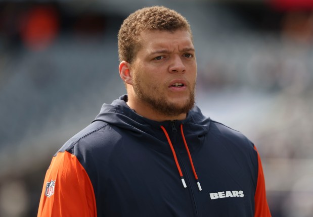 Chicago Bears guard Teven Jenkins warms up to face the Tennessee Titans on Sunday, Sept. 8, 2024, at Soldier Field. (Brian Cassella/Chicago Tribune)