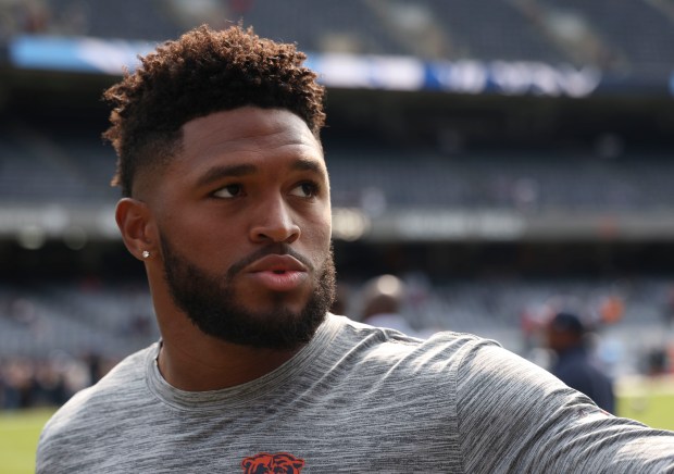 Chicago Bears running back Roschon Johnson warms up to face the Tennessee Titans on Sunday, Sept. 8, 2024, at Soldier Field. (Brian Cassella/Chicago Tribune)