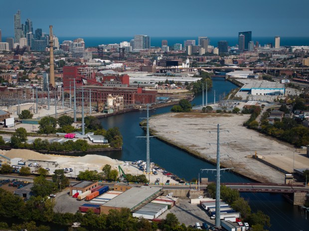 Area along the south branch of the Chicago River in the current Pilsen TIF district was established in 1998. (E. Jason Wambsgans/Chicago Tribune)