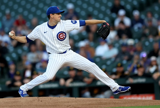 Chicago Cubs starting pitcher Kyle Hendricks (28) delivers to the Pittsburgh Pirates in the first inning of a game at Wrigley Field in Chicago on Sept. 3, 2024. (Chris Sweda/Chicago Tribune)