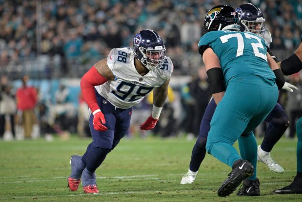 Titans defensive tackle Jeffery Simmons (98) follows a play against the Jaguars on Jan. 7, 2023, in Jacksonville, Fla. (Phelan M. Ebenhack/AP)