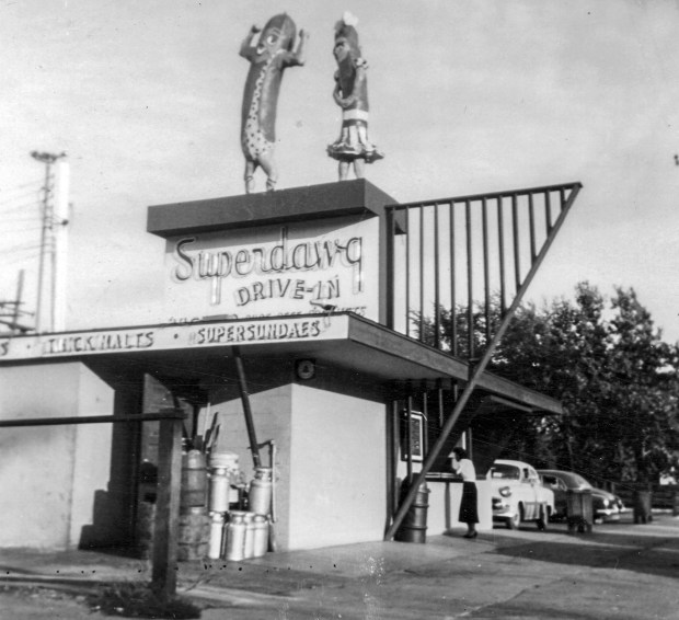 Maurie, left, and Flaurie atop the original Superdawg Drive-In in 1948 on Milwaukee Avenue in Chicago. (Superdawg Drive-In)