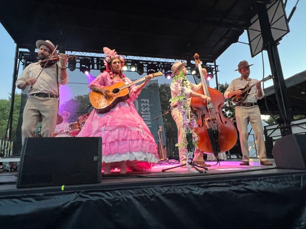 Sierra Farrell and her band performed folk, country and Americana at the inaugural Evanston Folk Fest Sept. 7, 2024 at Dawes Park on Evanston's lakefront. (Michael Ellis/for Pioneer Press)