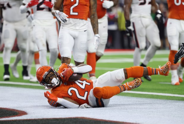 Bears running back Khalil Herbert dives to the end zone for a touchdown in the second quarter against the Texans at NRG Stadium on Sept. 15, 2024, in Houston. (John J. Kim/Chicago Tribune)