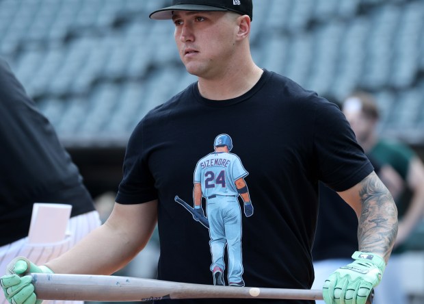 White Sox catcher Korey Lee wears a T-shirt with a cutout of interim manager Grady Sizemore before a game against the Athletics on Sept. 13, 2024, at Guaranteed Rate Field. (John J. Kim/Chicago Tribune)