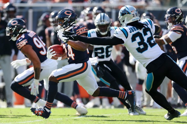 Bears running back Khalil Herbert returns a kickoff against the Panthers at Soldier Field on Oct. 6, 2024. (Chris Sweda/Chicago Tribune)