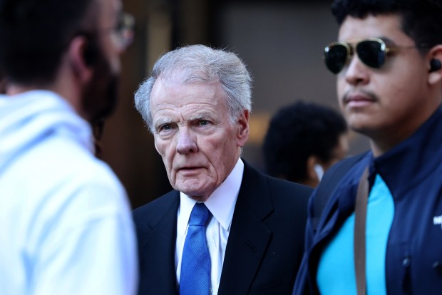 Former House Speaker Mike Madigan walks across Dearborn Street, toward the Dirksen U.S. Courthouse, on Oct. 2, 2024, for the final in-person hearing before his trial begins on Oct. 8. (Antonio Perez/Chicago Tribune)